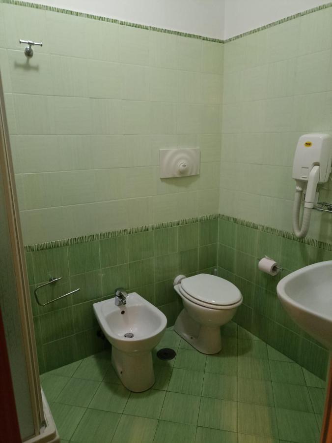 La Chiave Di Fa Bed & Breakfast Fiumicino Bagian luar foto